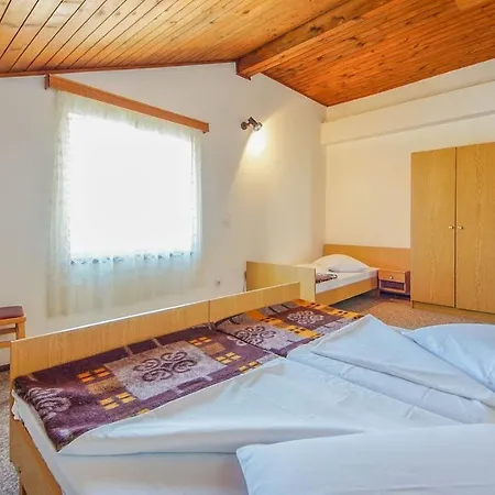Ivan Apartment *